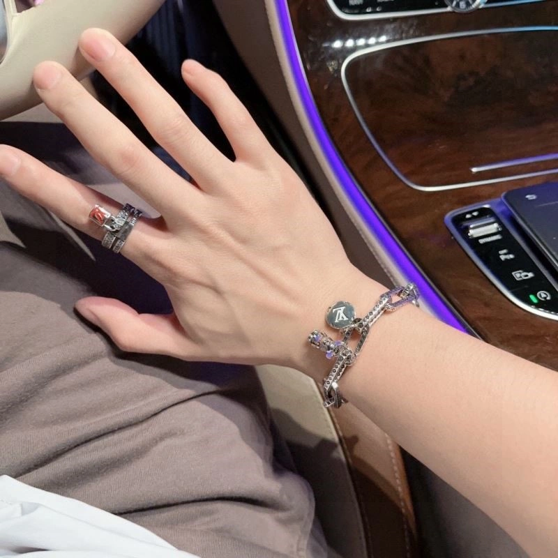 Louis Vuitton Bracelets BestValue 249545