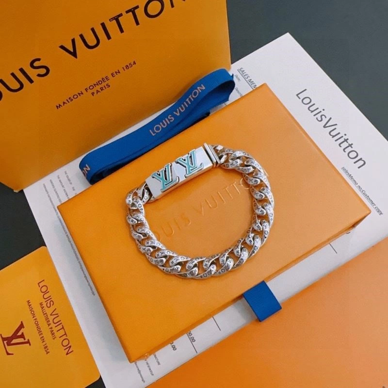 Sophisticated Louis Vuitton Bracelets 249544