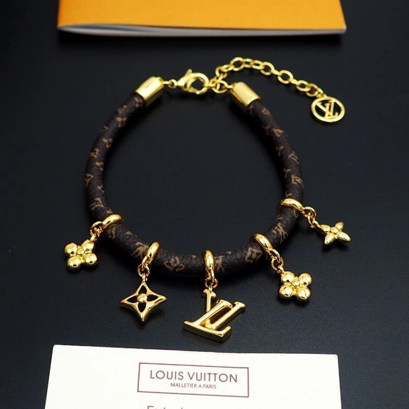 Louis Vuitton Bracelets Attractive 249548
