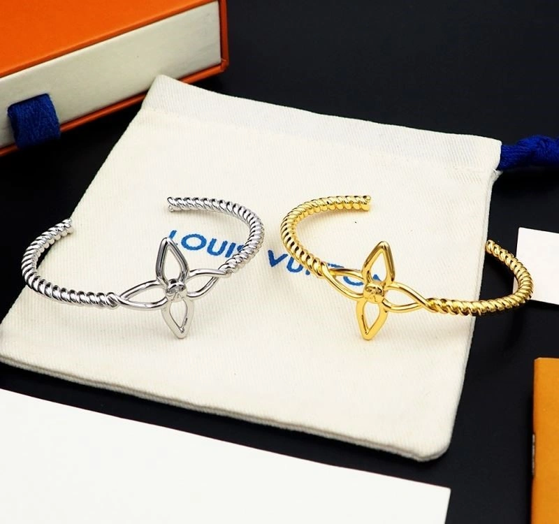 Unisex Louis Vuitton Bracelets 249540