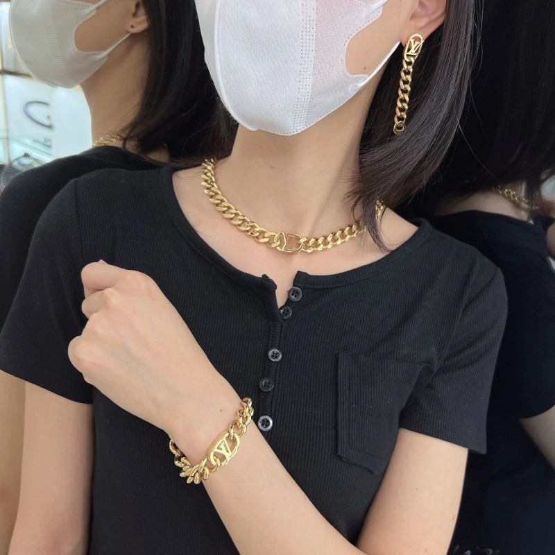 Louis Vuitton Bracelets FreshLook 249523