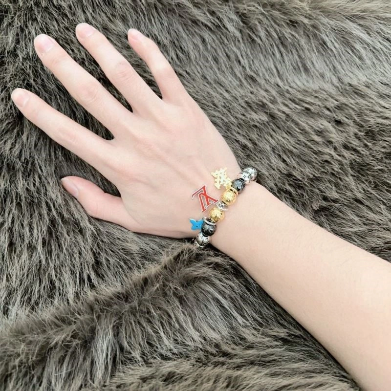 Louis Vuitton Bracelets Trendsetting 249512