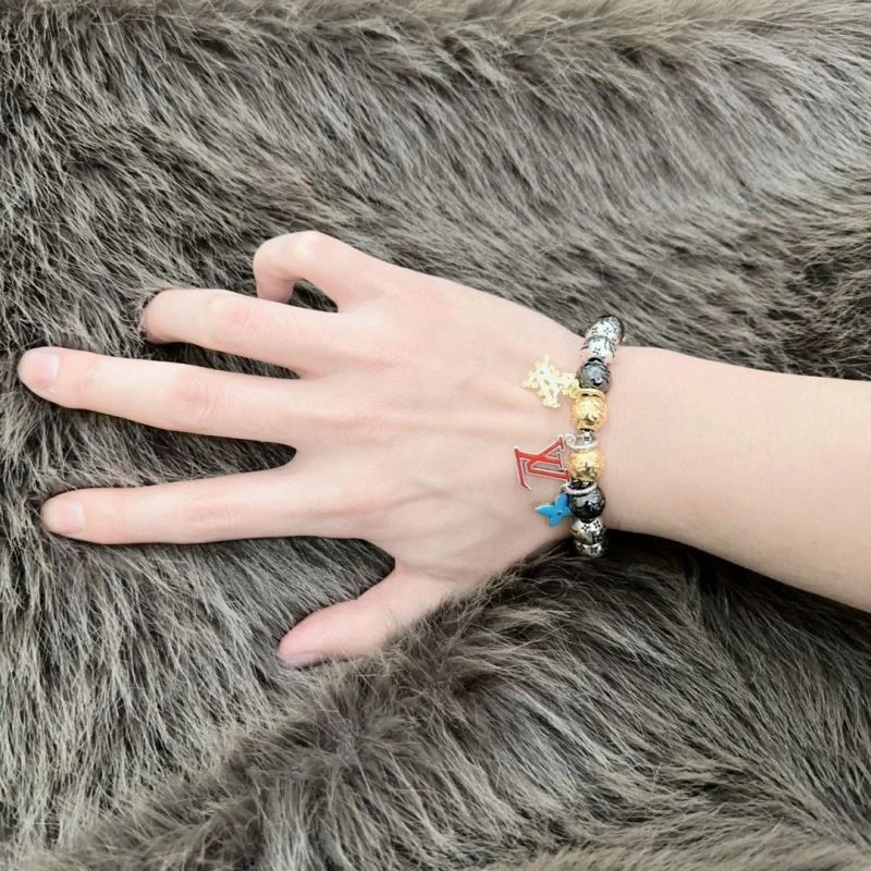 Louis Vuitton Bracelets Trendsetting 249512