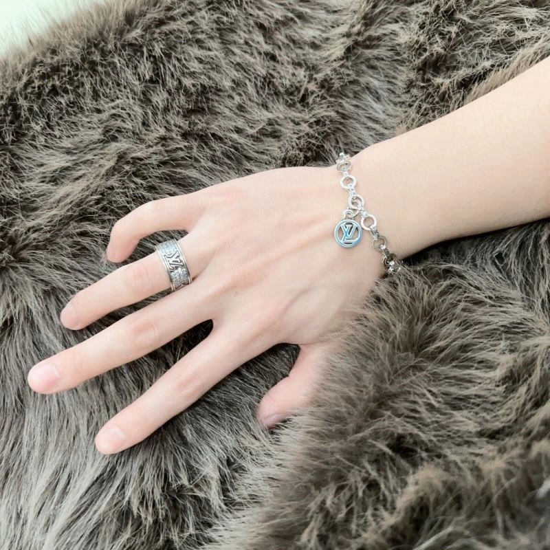 Louis Vuitton Bracelets SoftTouch 249509