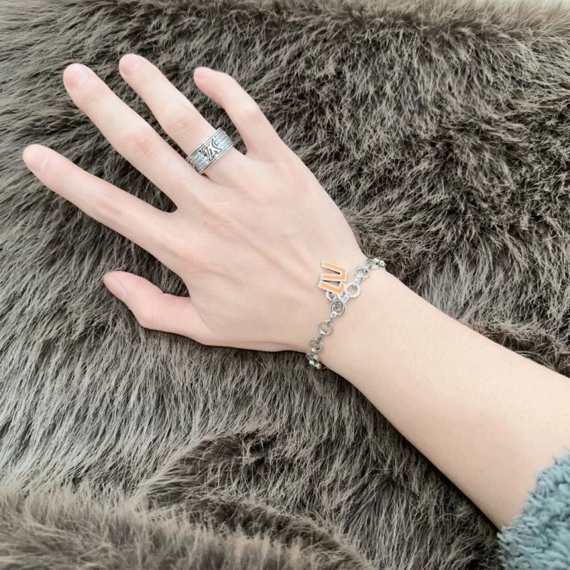 SmartChoice Louis Vuitton Bracelets 249503