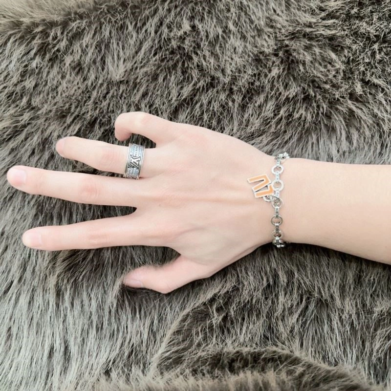 SmartChoice Louis Vuitton Bracelets 249503