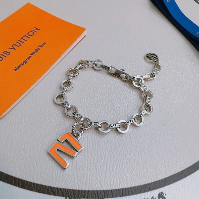 SmartChoice Louis Vuitton Bracelets 249503