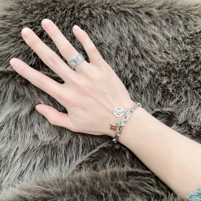 Louis Vuitton Bracelets EasyMatch 249495
