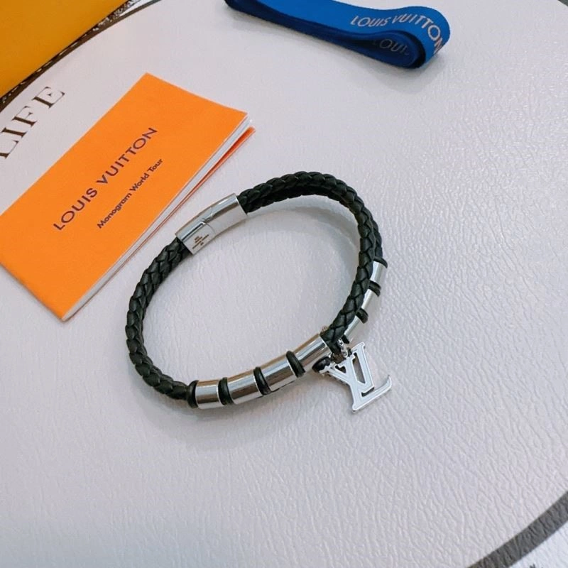 Breathable Louis Vuitton Bracelets 249501