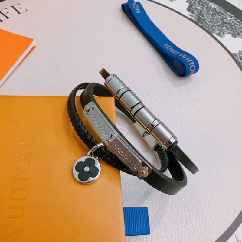 TimelessDesign Louis Vuitton Bracelets 249499