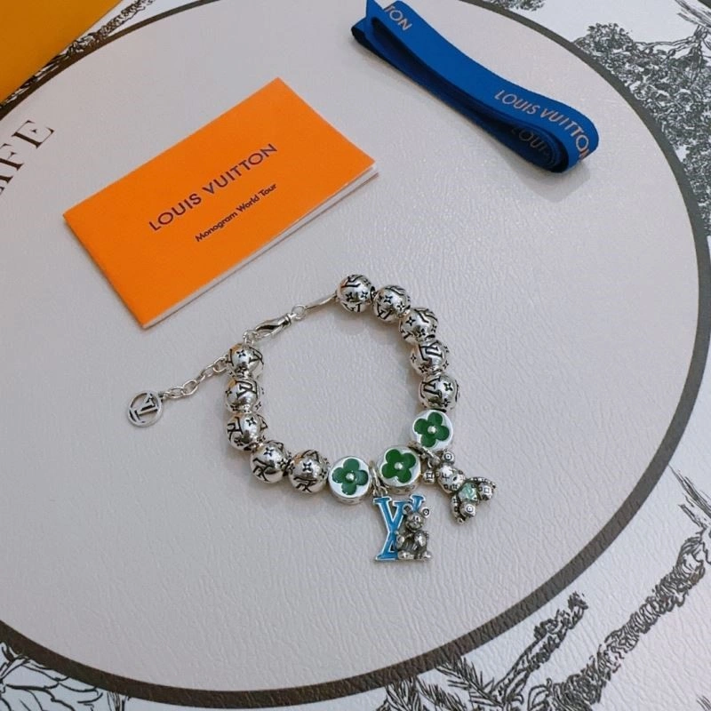 Lightweight Louis Vuitton Bracelets 249507