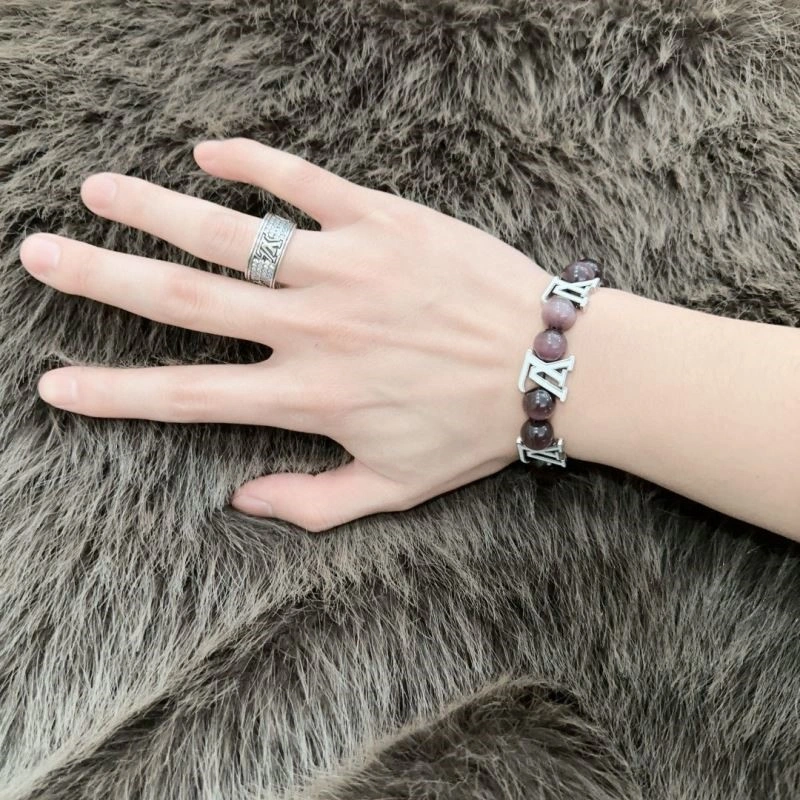 Sophisticated Louis Vuitton Bracelets 249502