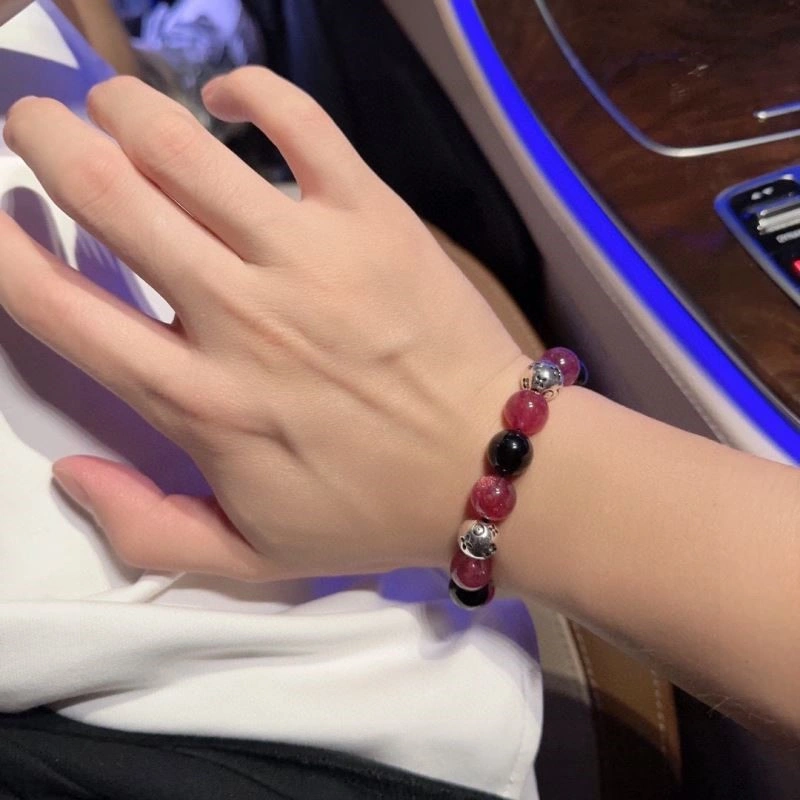 Louis Vuitton Bracelets Bold 249186
