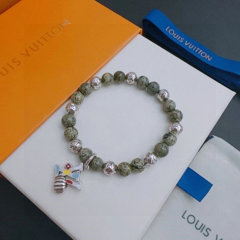 MoistureWicking Louis Vuitton Bracelets 249182