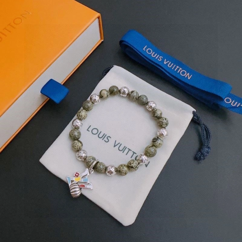 MoistureWicking Louis Vuitton Bracelets 249182