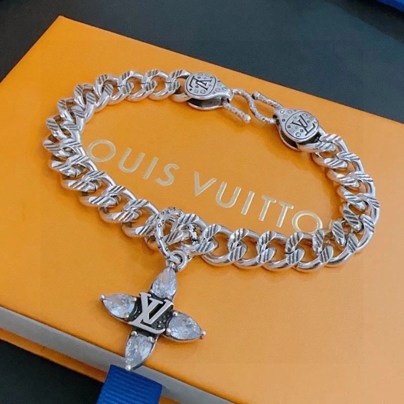 Louis Vuitton Bracelets Sophisticated 249163