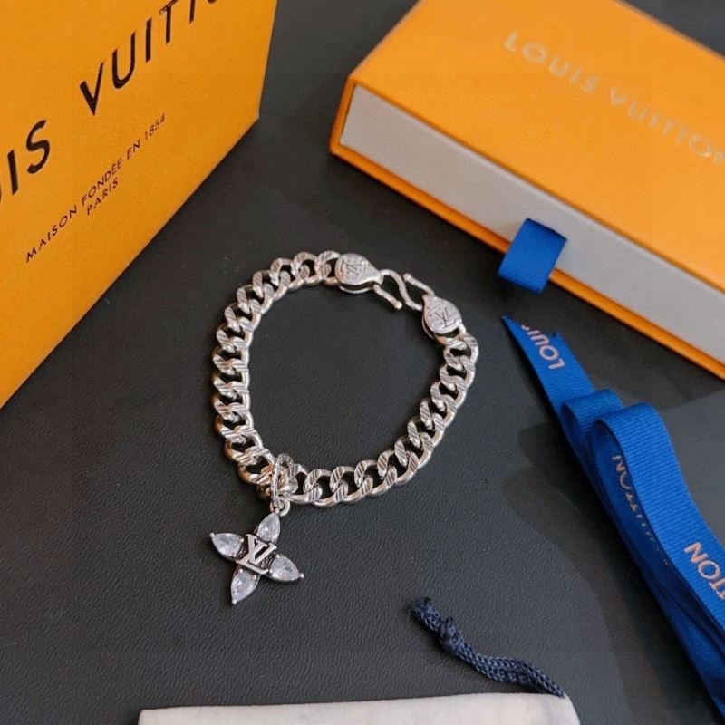 Louis Vuitton Bracelets Sophisticated 249163