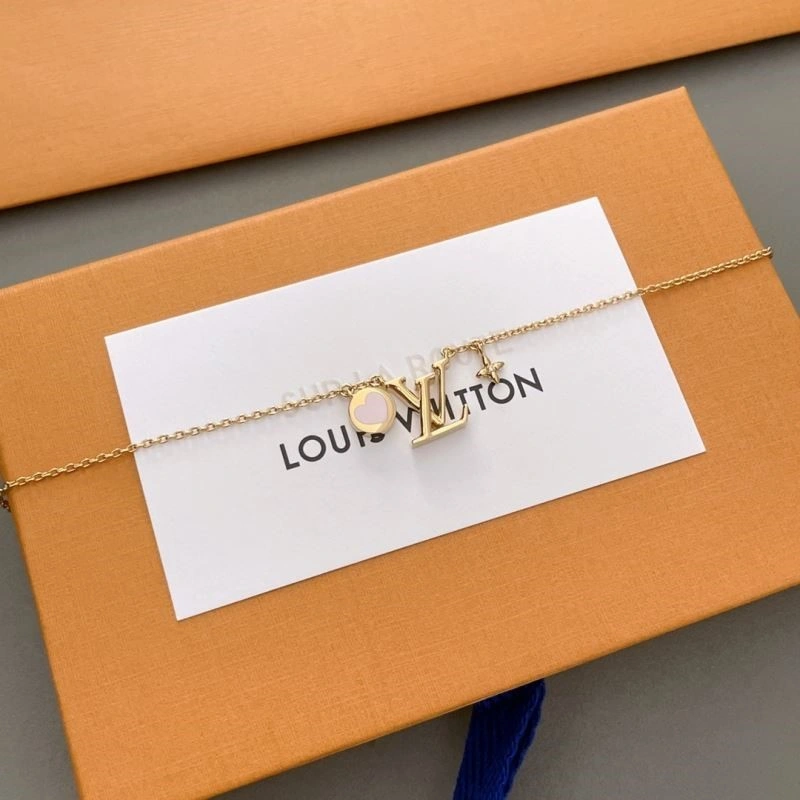 Effortless Louis Vuitton Bracelets 249161