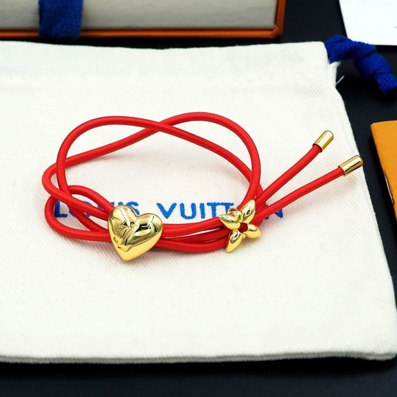 Snug Louis Vuitton Bracelets 249157