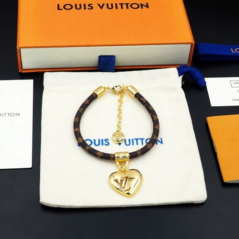 Fashionable Louis Vuitton Bracelets 249176