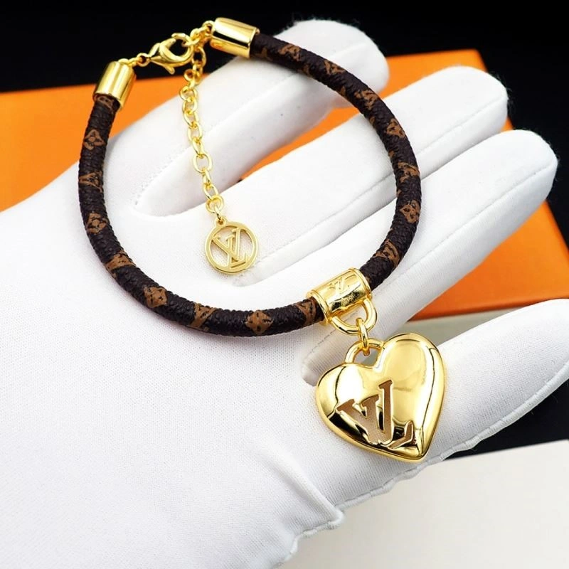 Fashionable Louis Vuitton Bracelets 249176