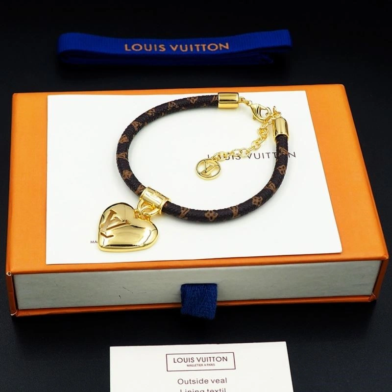 Fashionable Louis Vuitton Bracelets 249176