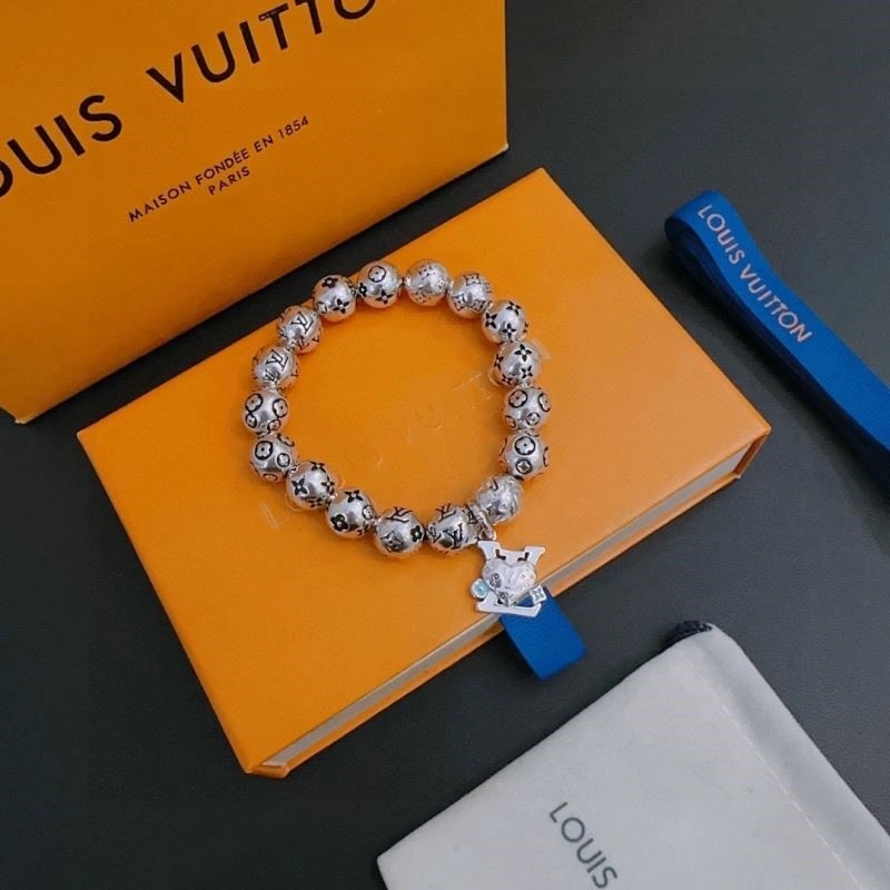 Neat Louis Vuitton Bracelets 249175