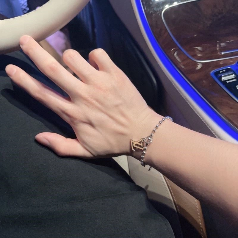 Louis Vuitton Bracelets TechFriendly 249178