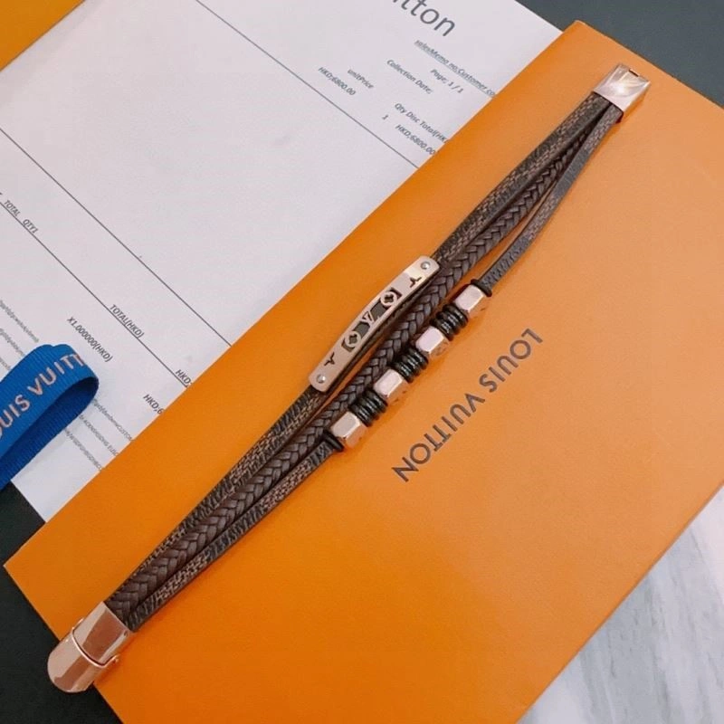 SoftTouch Louis Vuitton Bracelets 249174