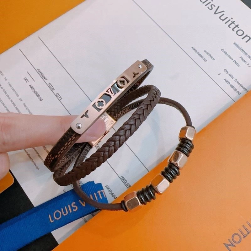 SoftTouch Louis Vuitton Bracelets 249174