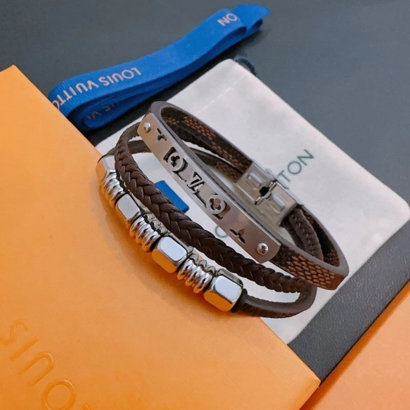 Versatile Louis Vuitton Bracelets 249162