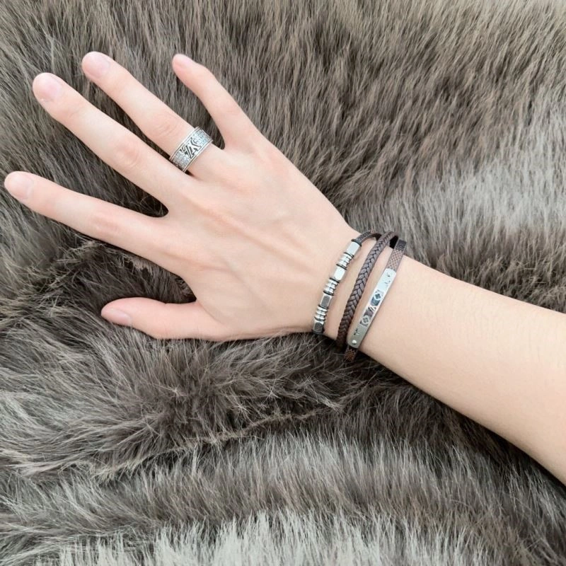 Versatile Louis Vuitton Bracelets 249162
