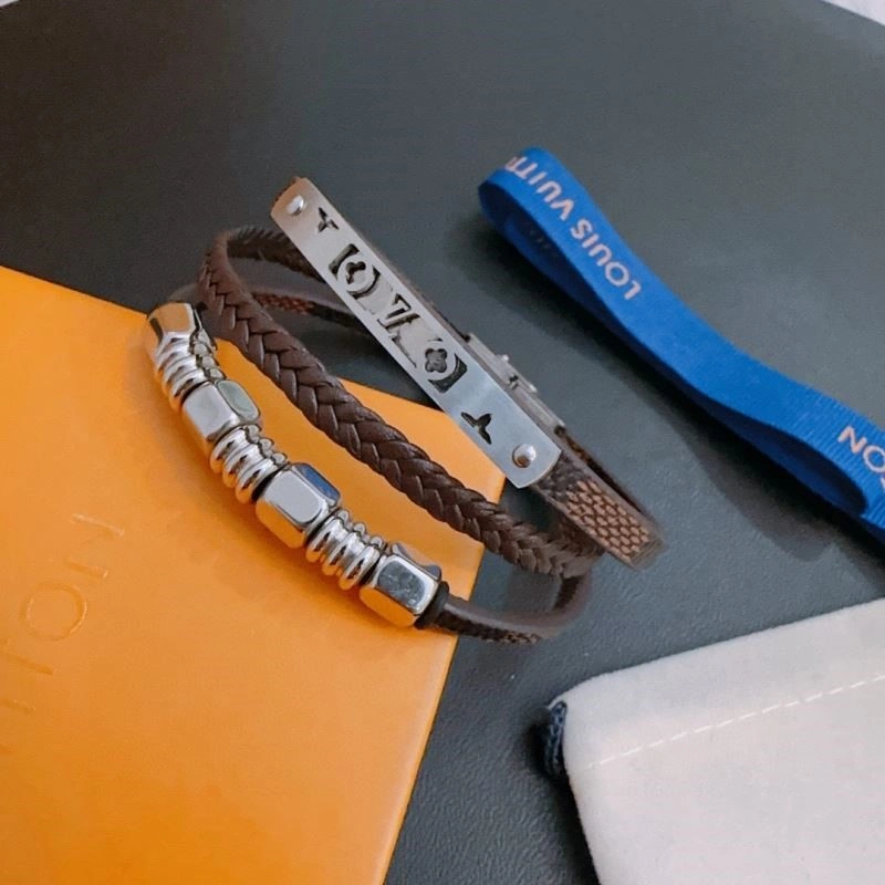 Versatile Louis Vuitton Bracelets 249162