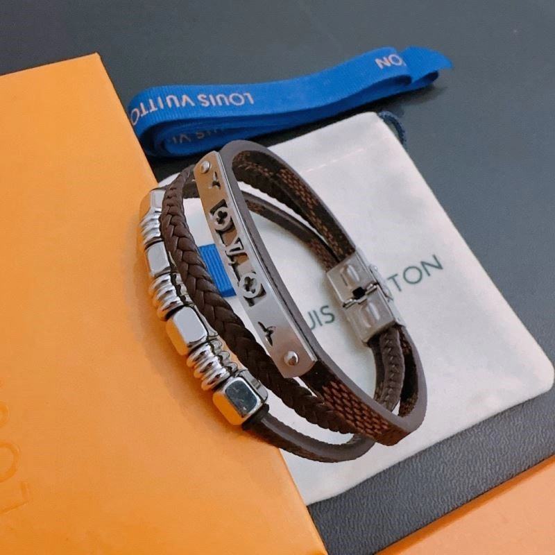 Versatile Louis Vuitton Bracelets 249162