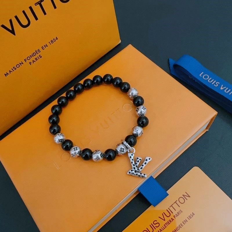 Comfortable Louis Vuitton Bracelets 249153