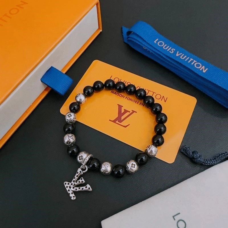 Comfortable Louis Vuitton Bracelets 249153