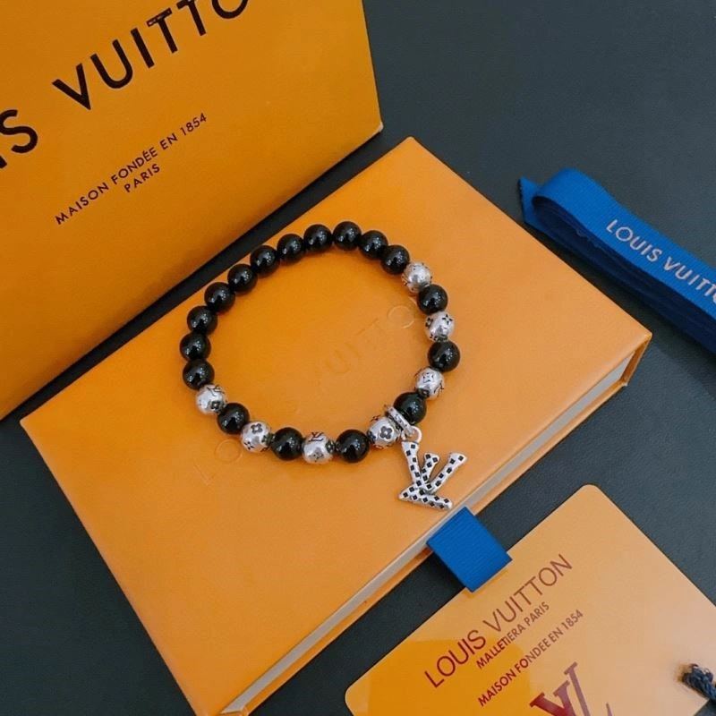 Comfortable Louis Vuitton Bracelets 249153