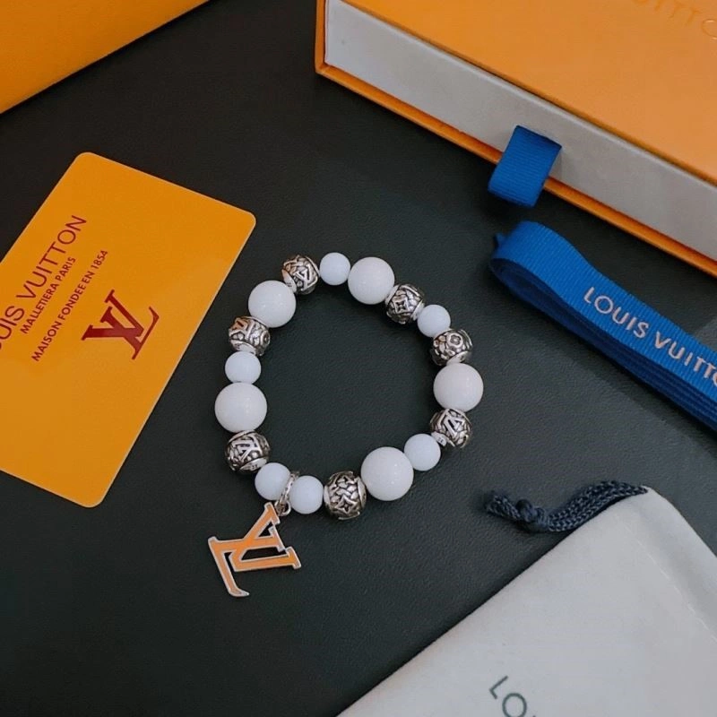 Premium Louis Vuitton Bracelets 249147