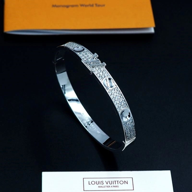Louis Vuitton Bracelets Soft 249151