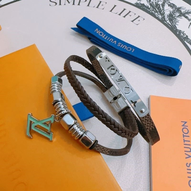 Louis Vuitton Bracelets Cozy 249142