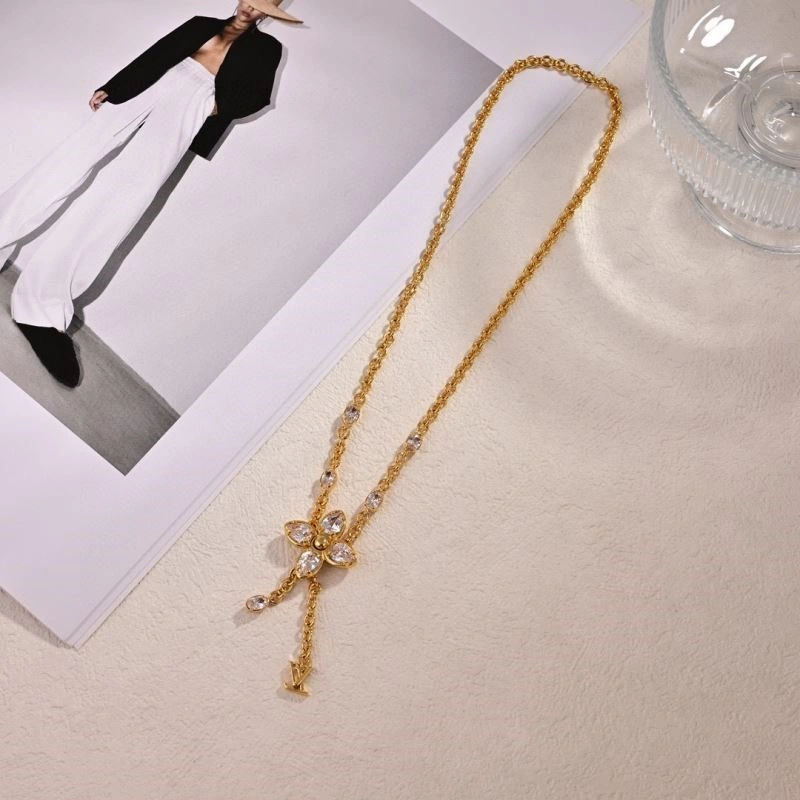 EyeCatching Louis Vuitton Bracelets 249140
