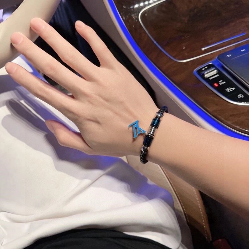 Durable Louis Vuitton Bracelets 249139