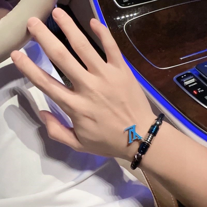 Durable Louis Vuitton Bracelets 249139