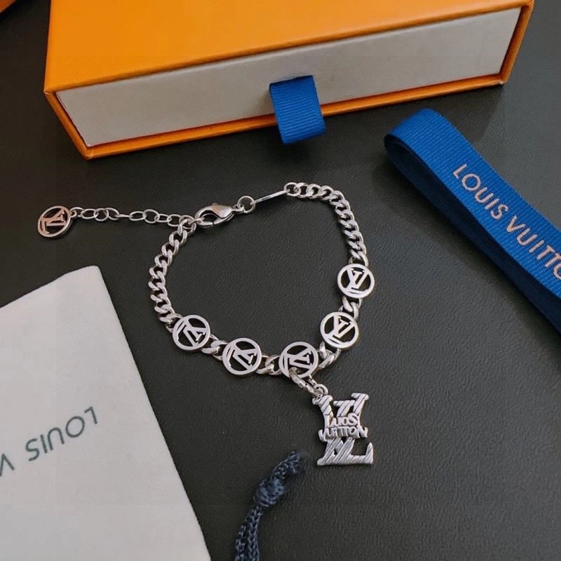 Louis Vuitton Bracelets Supportive 249131