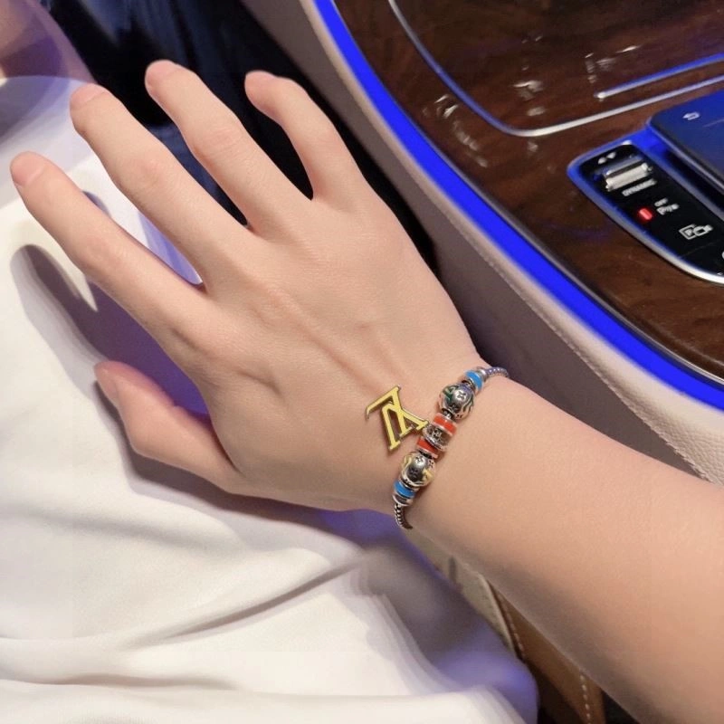 Efficient Louis Vuitton Bracelets 249115