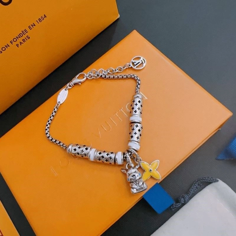 Trendsetting Louis Vuitton Bracelets 249113