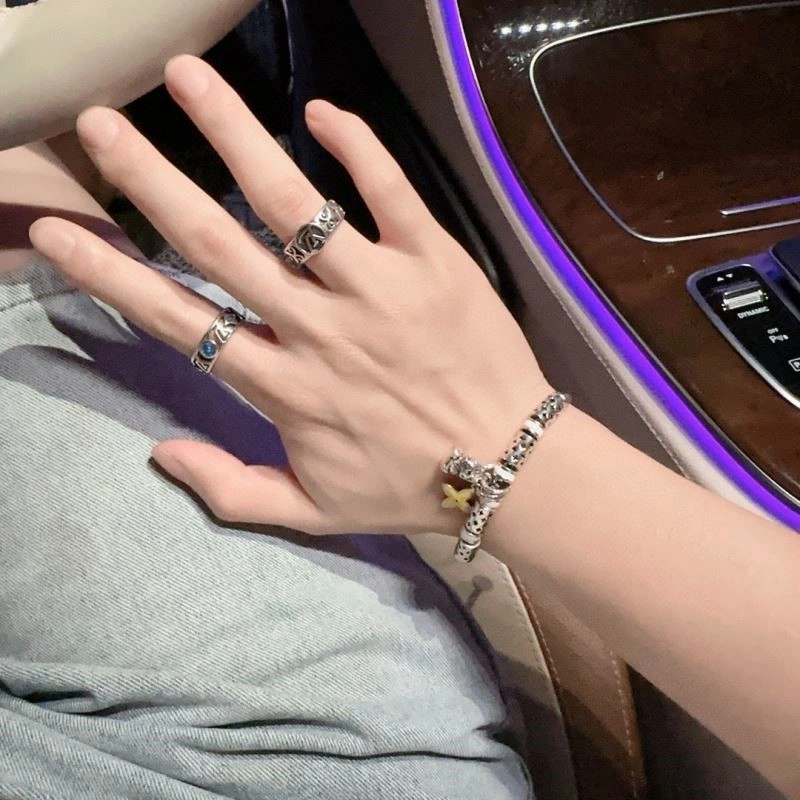 Trendsetting Louis Vuitton Bracelets 249113