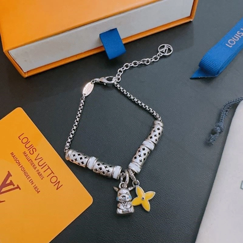Trendsetting Louis Vuitton Bracelets 249113