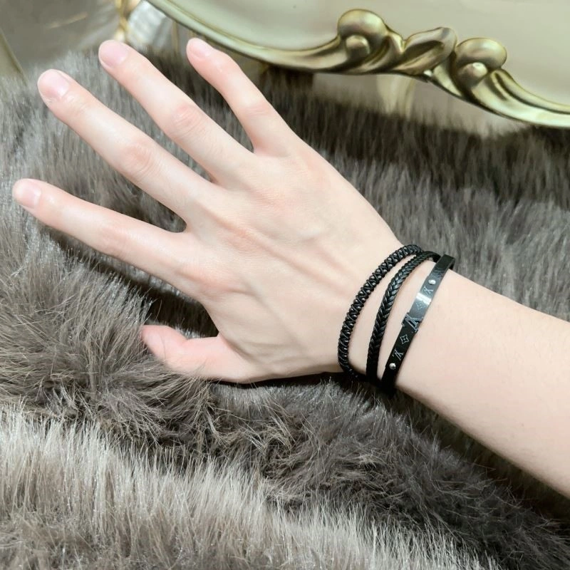 AllSeason Louis Vuitton Bracelets 249119