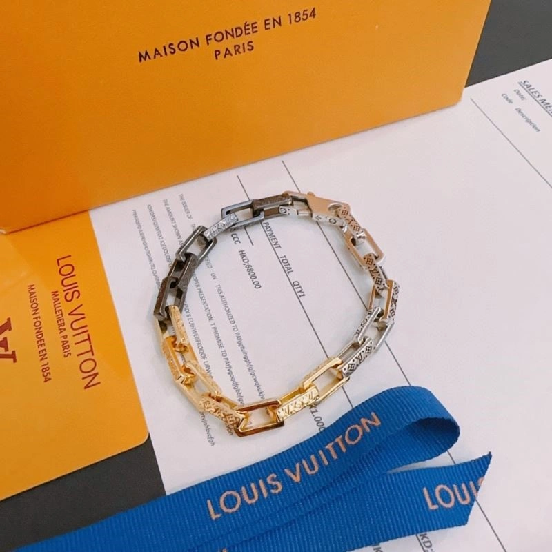 WaterResistant Louis Vuitton Bracelets 249108